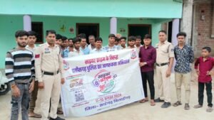विश्व खेल दिवस पर सारंगढ़ पुलिस का अनोखा ‘साइबर जागृति अभियान’, 3 हजार लोगों को दिया डिजिटल सुरक्षा का पाठ